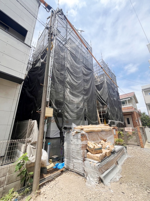 建物外観　建築中