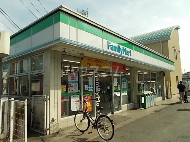 コンビニ　ファミリーマート 西武拝島店（コンビニ）まで1047m