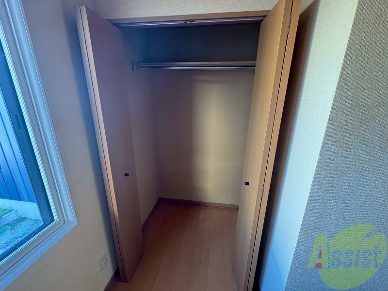 収納　寝室の収納です。部屋がすっきり片付きます。