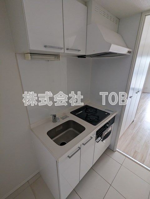 キッチン　2口ガスコンログリル付き