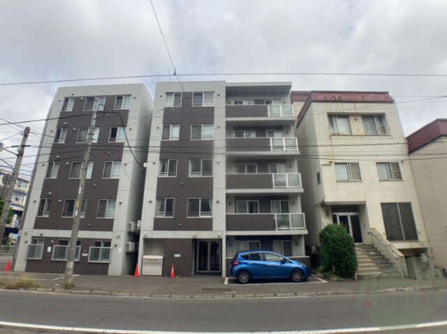 建物外観　札幌市中央区南１７西「ＴＳＵＢＡＫＩＳＱＵＡＲＥ静修学園前」