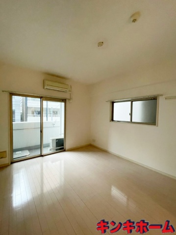 居室・リビング　写真は別のお部屋です。