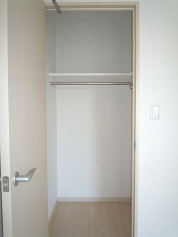 収納　衣装持ち、荷物持ちも安心のウォークインクロゼット