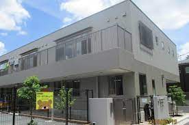 幼稚園・保育園　菊野台かしのみ保育園（幼稚園・保育園）まで490m
