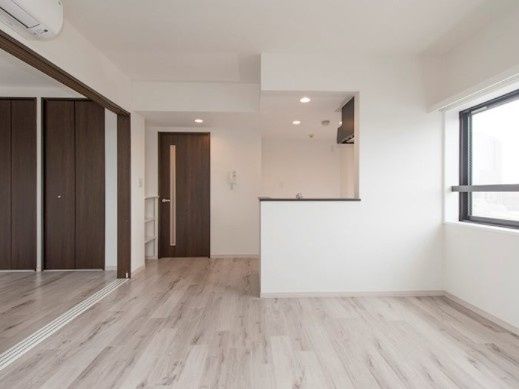 居室・リビング　明るいお部屋ですね♪