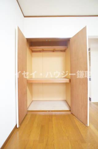 収納　同タイプのお部屋の画像となります。現況が異なる場合がございま
