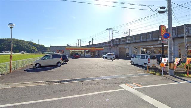 コンビニ　ディリーヤマサキ東岡山駅北口店（コンビニ）まで2470m