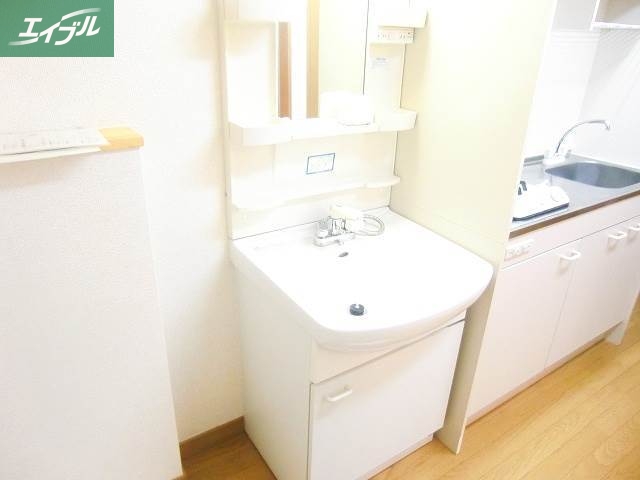 洗面設備　別のお部屋の写真です。実際とは異なります。