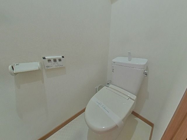 トイレ　コンパクトで使いやすいトイレです