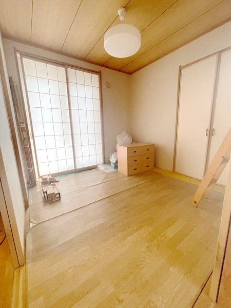 居室・リビング　家具家電備品撤去します