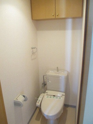 トイレ　シンプルで使いやすいトイレです　※概略資料につき現況を優先し