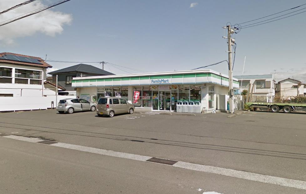 コンビニ　ファミリーマート潮見町店（コンビニ）まで466m