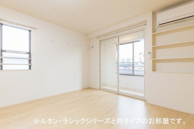 居室・リビング　中はこのようになっています