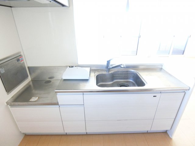 キッチン　同物件別部屋イメージ写真