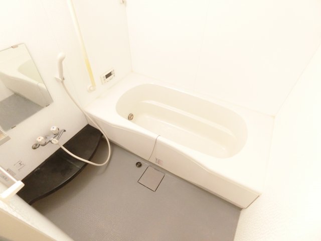 バス・シャワールーム　同物件別部屋イメージ写真