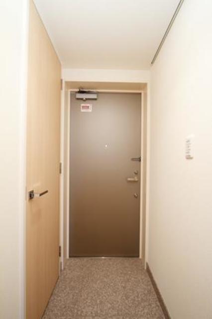 玄関　※写真は同タイプ住戸です。