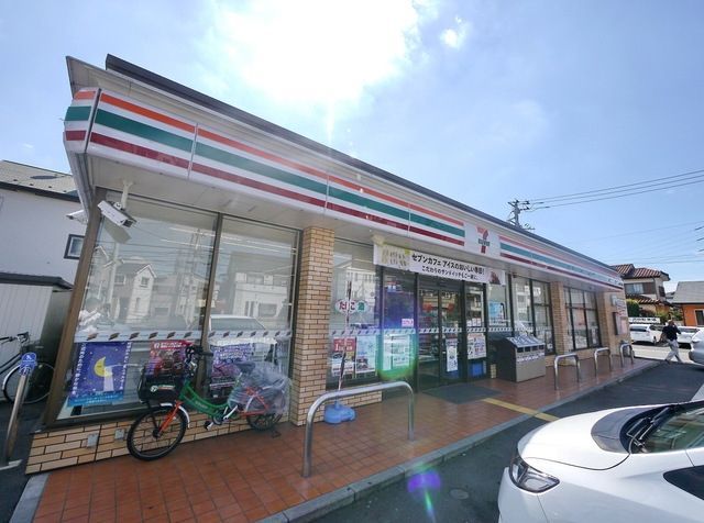 コンビニ　セブンイレブン入間下藤沢東店（コンビニ）まで372m