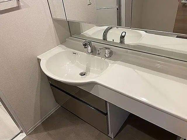 洗面設備　写真は同タイプ住居です。