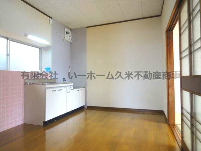 山下宅二戸一建の居間写真
