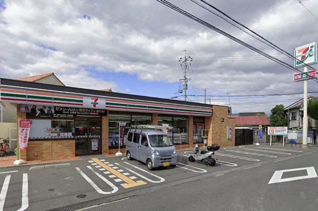 コンビニ　セブンイレブン　茨木竹橋町店（コンビニ）まで551m