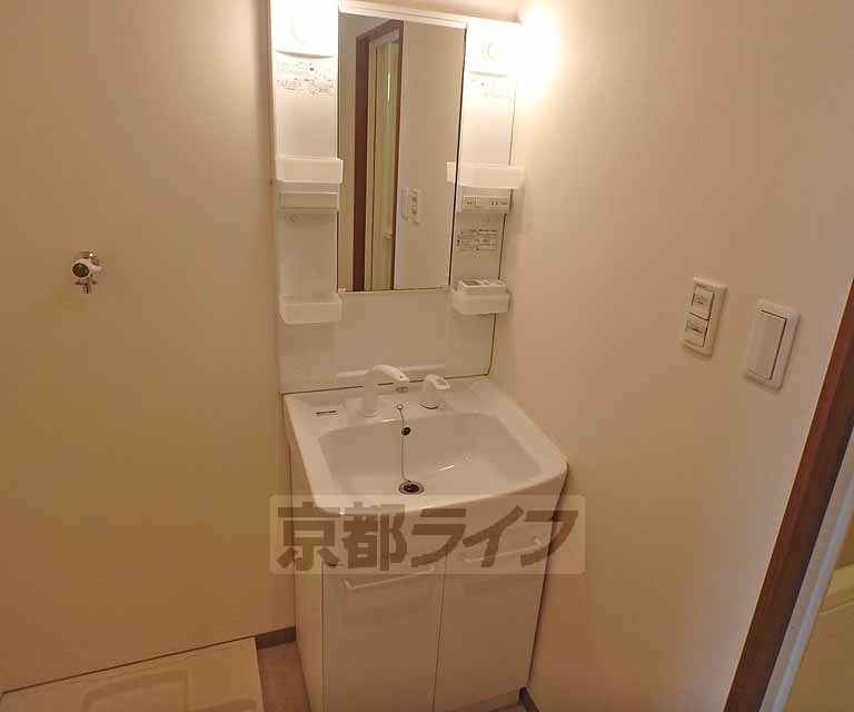 洗面設備　朝の支度はこちらでどうぞ