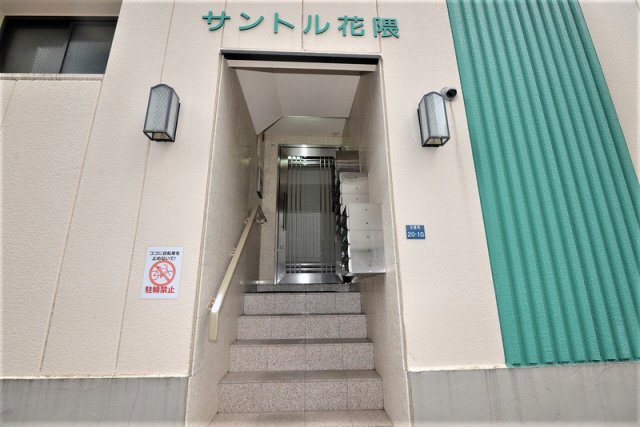 エントランス　ゆとりのあるエントランスです