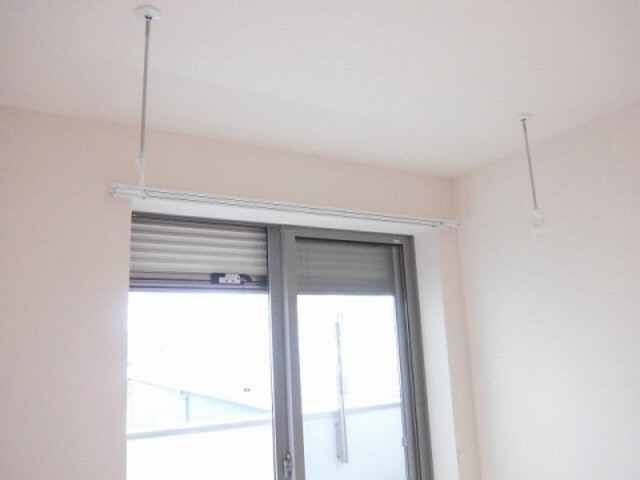 その他設備　★室内物干しフック／防犯シャッター★