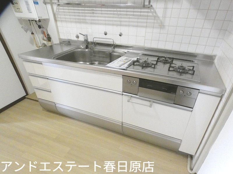 キッチン　３口のシステムキッチン