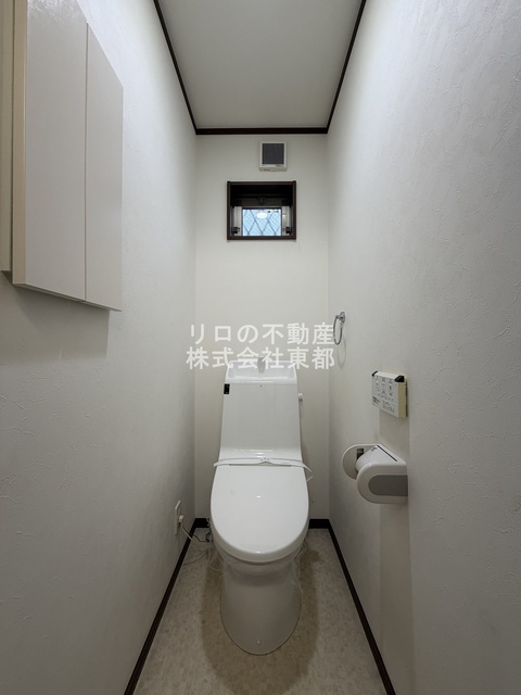 トイレ　収納付なので便利です♪