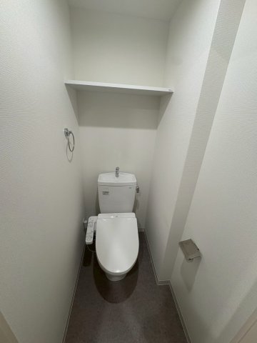 ＪＲ山陽本線 神戸駅 徒歩10分 10階建 築3年のトイレ写真