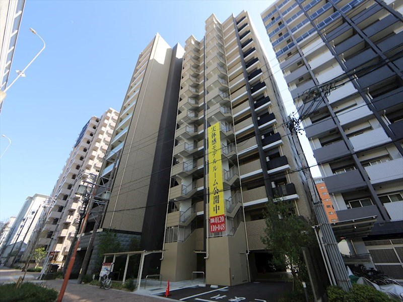 建物外観　外観　防犯カメラ付　オートロック　宅配ＢＯＸ