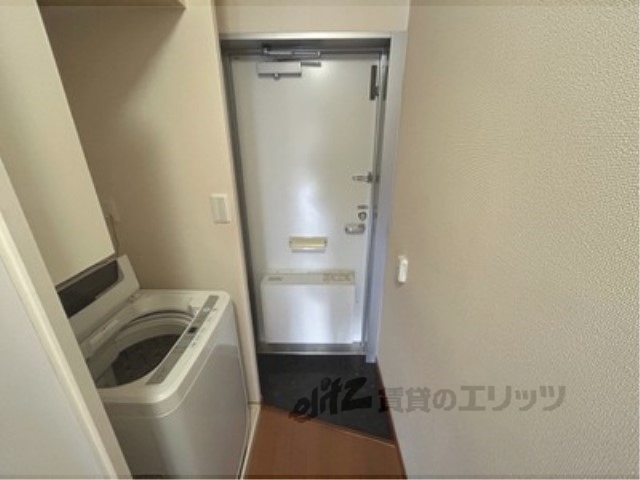 レオパレスユニバース橿原の玄関写真