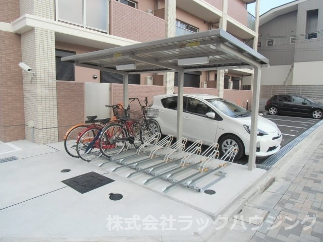 駐車場　【お部屋さがしはラックハウジングにお問合せ下さいませ♪】