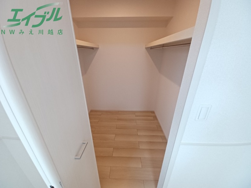 収納　同型参考写真