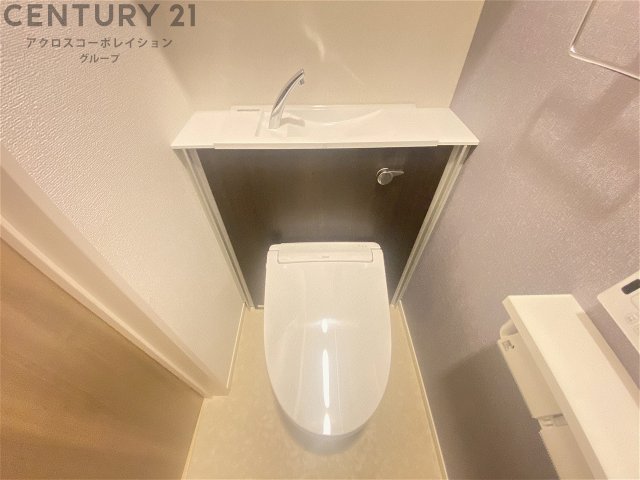 トイレ　温水洗浄機能付きでおすすめ！