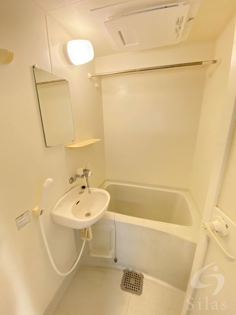 地下鉄御堂筋線 新金岡駅 徒歩5分 7階建 築26年の風呂写真
