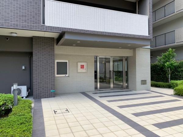 エントランス　マンションエントランス