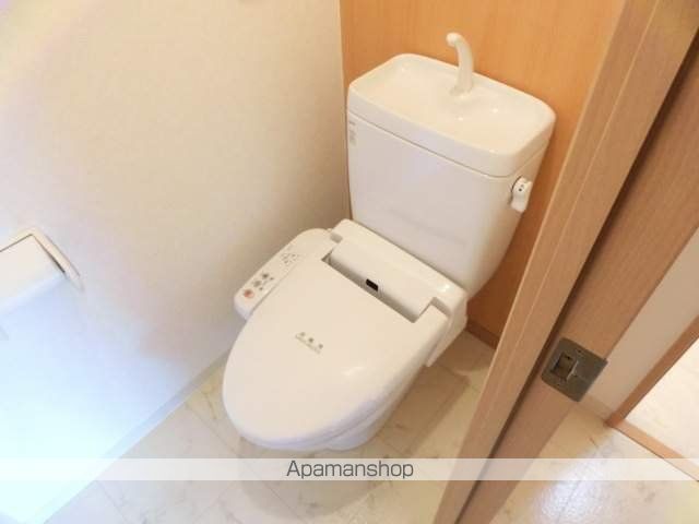 ＪＲ東海道本線 吹田駅 徒歩2分 5階建 築33年のトイレ写真