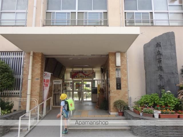 小学校　大阪市立堀江小学校（小学校）まで237m