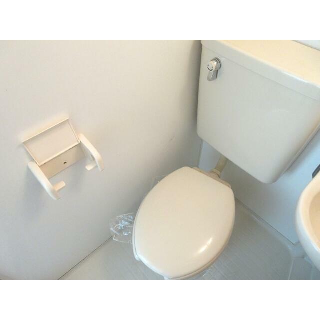トイレ　※同仕様写真