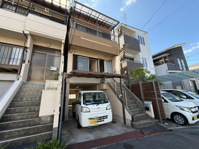 エントランス　ゆとりのあるエントランスです