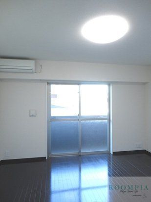 小田急線 豪徳寺駅 徒歩5分 5階建 築20年の居間写真