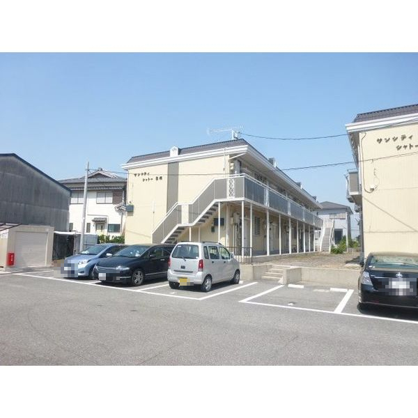 サンシティシャトー B棟の外観写真