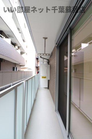 バルコニー　開放的で明るい空間を演出してくれるバルコニーです