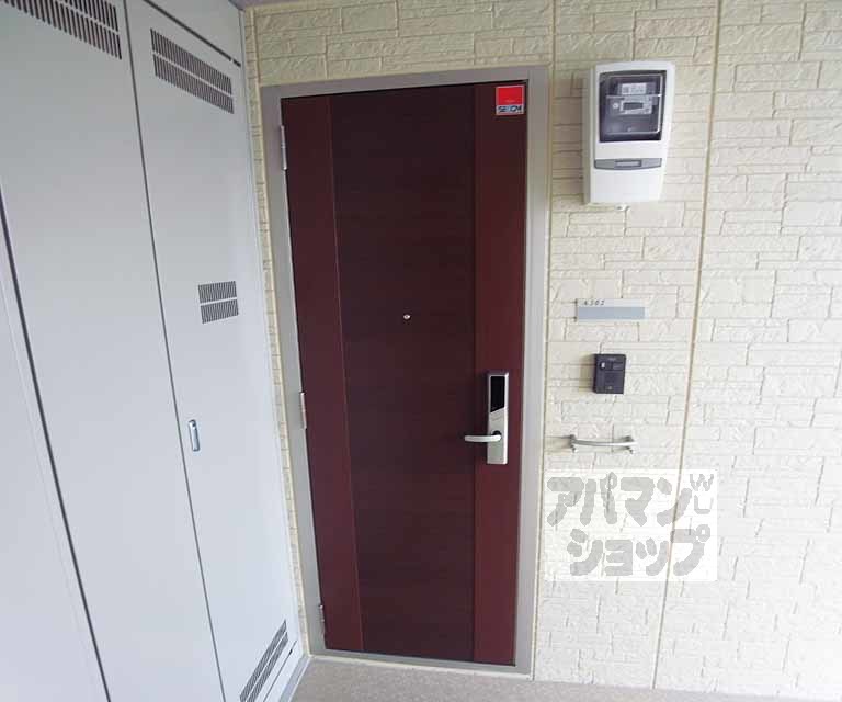 その他設備　玄関ドアです。