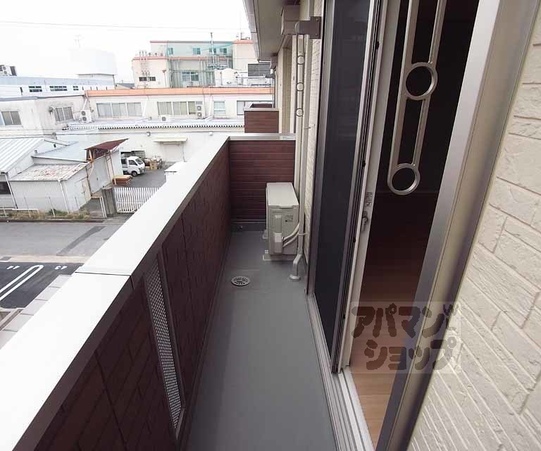 バルコニー　南向きバルコニー。