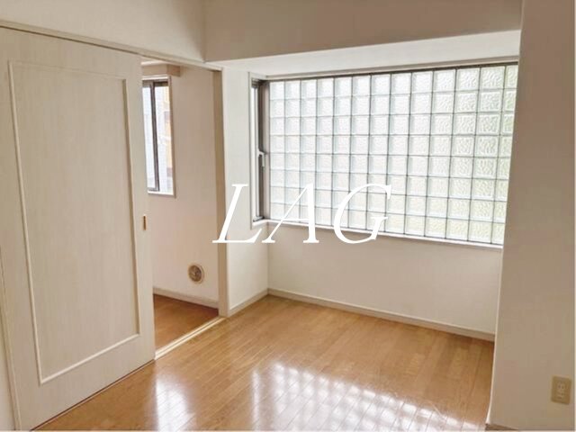 ベルザ南麻布の居間写真