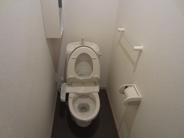 シェ モア 1のトイレ写真