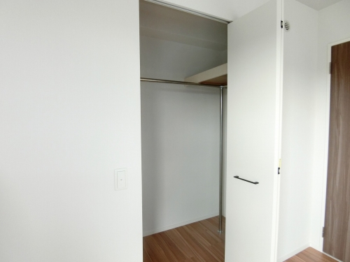 収納　※お部屋１０２号室の写真になります。別のお部屋になりますので