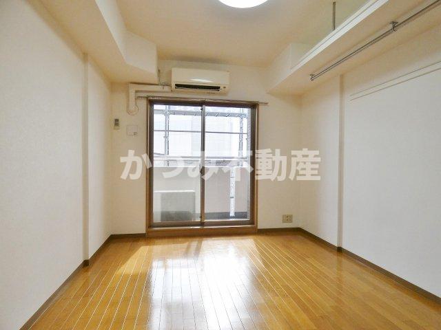 居室・リビング　同物件別号室参考写真